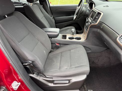 Used 2015 Jeep Grand Cherokee Laredo w/ Quick Order Package 23E AWD/4WD image 19