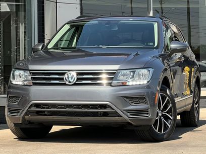 Used 2021 Volkswagen Tiguan SE w/ Panoramic Sunroof Package