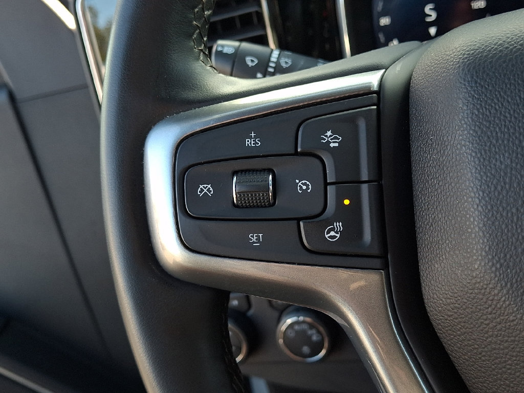 Used 2024 Chevrolet Silverado 1500 LT AWD/4WD image 20