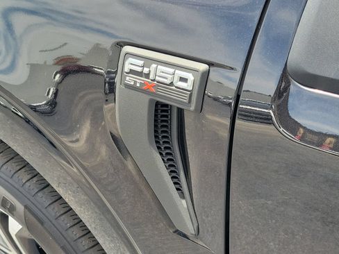 Used 2021 Ford F150 XL w/ STX Appearance Package RWD image 10