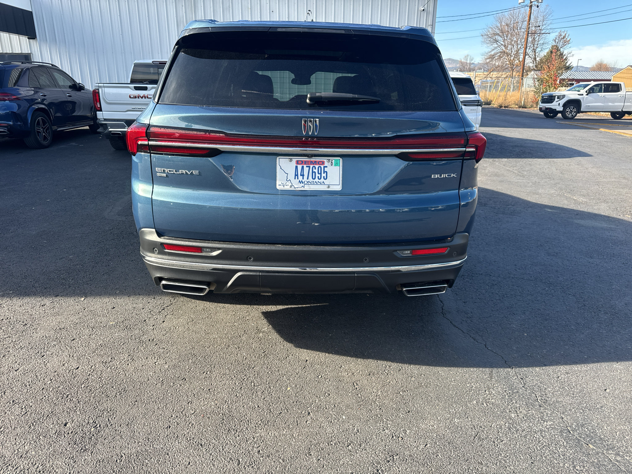 Used 2025 Buick Enclave Preferred w/ Power Package AWD/4WD image 3