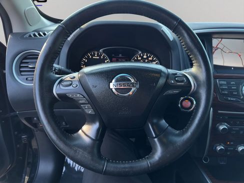 Used 2019 Nissan Pathfinder Platinum FWD image 10
