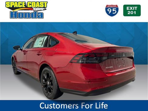 New 2025 Honda Accord SE image 5