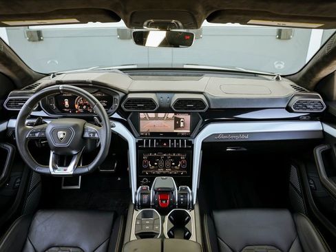 Used 2019 Lamborghini Urus image 36