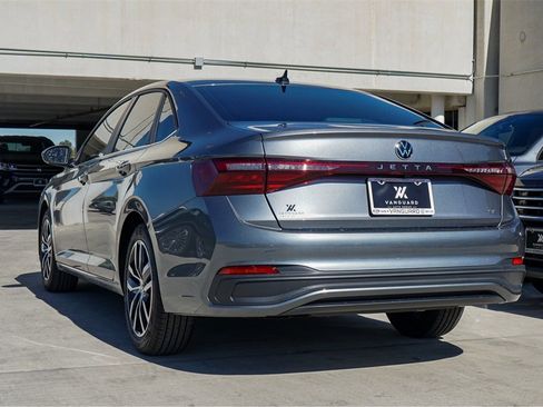 New 2026 Volkswagen Jetta SE image 6