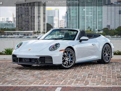 Used 2025 Porsche 911 Carrera RWD image 9