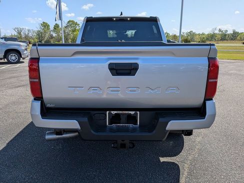 Used 2025 Toyota Tacoma SR5 RWD image 7