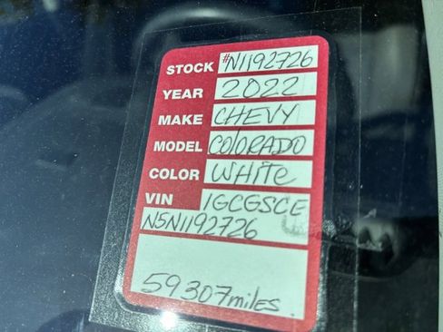 Used 2022 Chevrolet Colorado LT w/ LT Convenience Package image 5