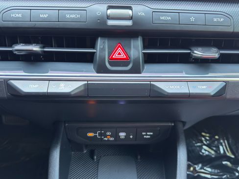 Used 2025 Kia K4 GT-Line w/ GT-Line Premium Package FWD image 30