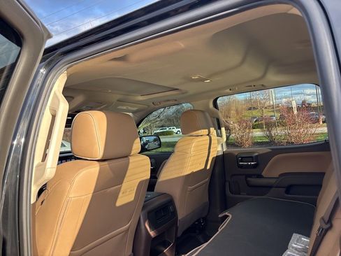 Used 2018 GMC Sierra 1500 Denali w/ Denali Ultimate Package AWD/4WD image 8