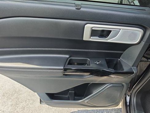 Used 2023 Ford Explorer ST w/ Equipment Group 401A AWD/4WD image 11