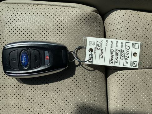 Used 2023 Subaru Outback Limited image 37