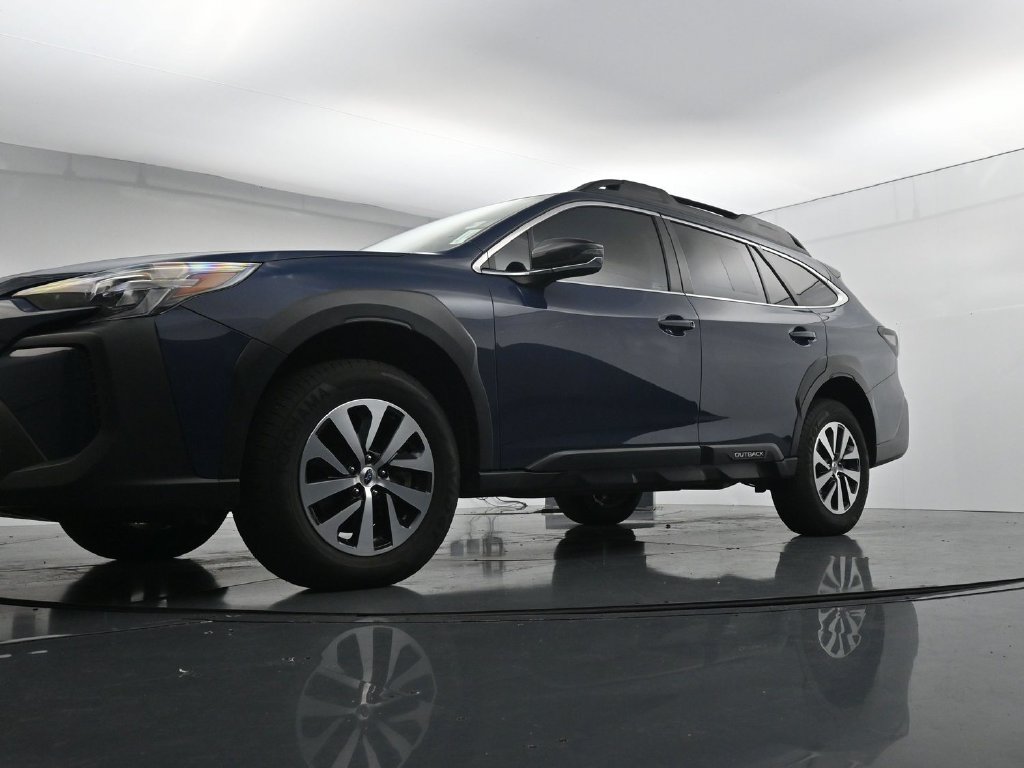 Used 2024 Subaru Outback Premium AWD/4WD image 34