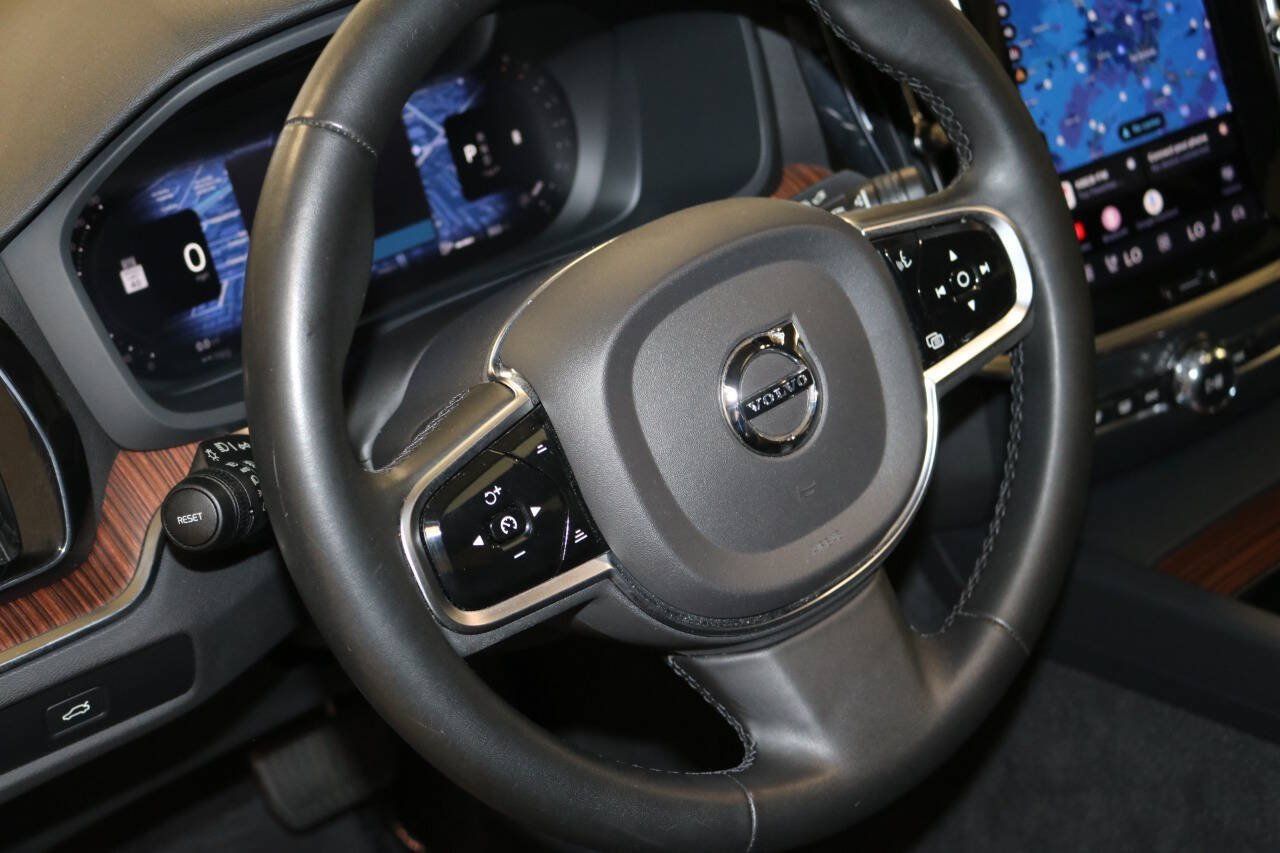 Used 2024 Volvo S60 B5 Plus FWD image 19