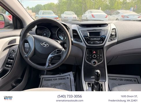 Used 2015 Hyundai Elantra SE image 10