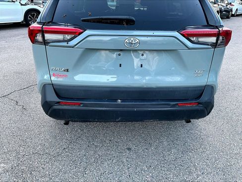 Used 2021 Toyota RAV4 XLE w/ Convenience Package image 7