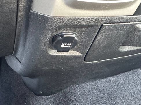 Used 2019 RAM 1500 Classic SLT AWD/4WD image 28