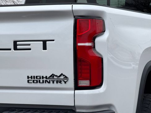 Used 2025 Chevrolet Silverado 3500 High Country w/ Technology Package image 34