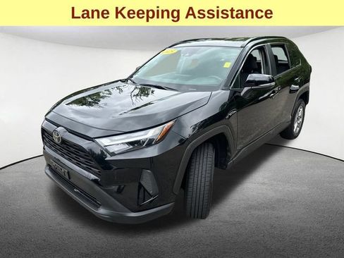 Used 2025 Toyota RAV4 XLE w/ Weather Package AWD/4WD image 5