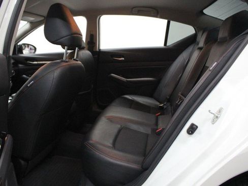 Used 2023 Nissan Altima 2.5 SR AWD/4WD image 28