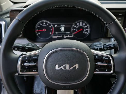 Used 2022 Kia Sorento EX w/ Panoramic Sunroof Package FWD image 23