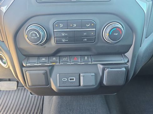 Used 2023 Chevrolet Silverado 1500 Custom image 24