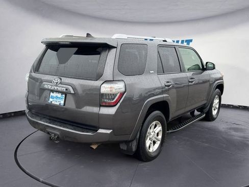Used 2016 Toyota 4Runner SR5 AWD/4WD image 5