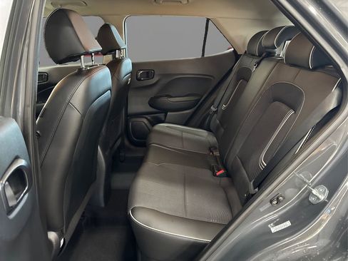 Certified 2023 Hyundai Venue Limited w/ Cargo Package image 10