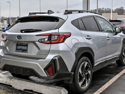 Used 2024 Subaru Crosstrek 2.5i Limited w/ Crosstrek Mirror Package image 8