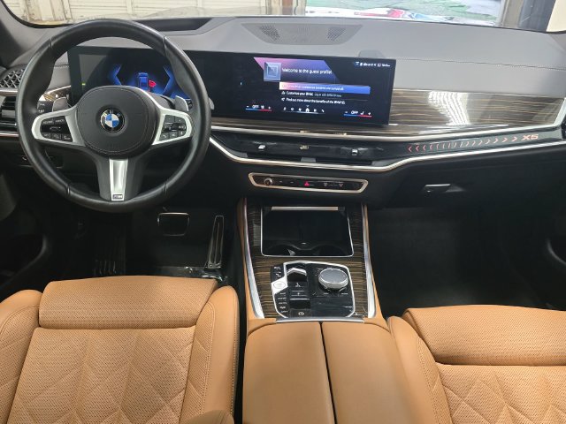 Used 2026 BMW X5 xDrive40i w/ M Sport Package AWD/4WD image 11