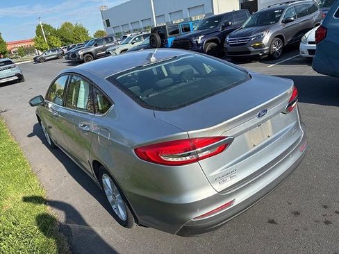 Used 2020 Ford Fusion SE FWD image 13