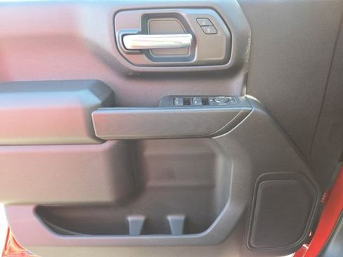 Used 2025 Chevrolet Silverado 2500 Custom w/ Custom Convenience Package image 29