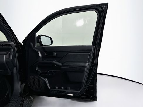 Used 2025 Toyota 4Runner SR5 image 30