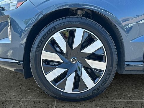 New 2025 Volvo EX90 Ultra image 11