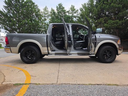 Used 2010 Dodge Ram 1500 Truck Laramie AWD/4WD image 4