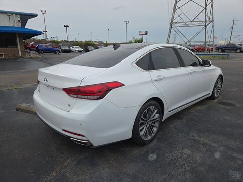 Used 2015 Hyundai Genesis 3.8 w/ Option Group 03 image 4