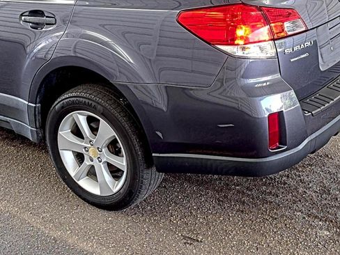 Used 2014 Subaru Outback 2.5i Premium AWD/4WD image 17