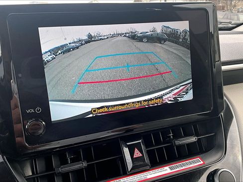 Used 2024 Toyota Corolla Cross L image 19