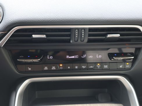 Certified 2025 MAZDA CX-90 3.3 Turbo w/ Premium Sport Pkg image 16