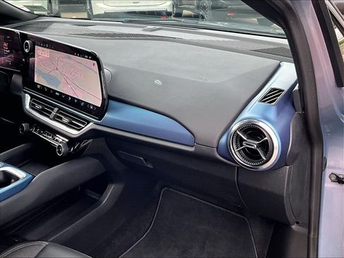 Used 2024 Chevrolet Equinox EV LT FWD image 13