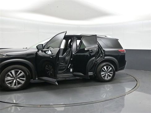 Used 2023 Nissan Pathfinder SL image 54