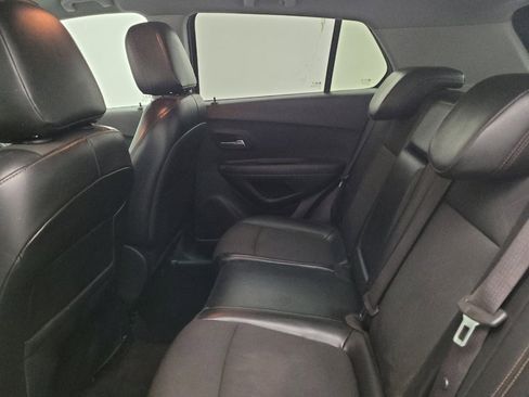 Used 2019 Chevrolet Trax LT w/ LT Convenience Package image 18