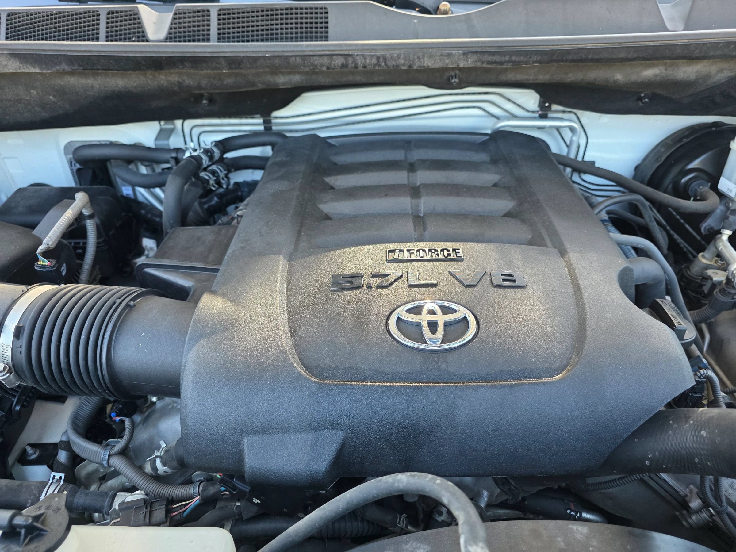 Used 2015 Toyota Sequoia SR5 w/ Premium Package RWD image 46