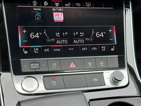 Used 2019 Audi Q8 Premium Plus w/ Premium Plus image 25
