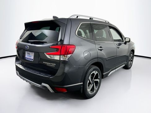 Used 2023 Subaru Forester Touring AWD/4WD image 5