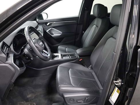 Used 2023 Audi Q3 2.0T Premium Plus w/ Premium Plus Package image 5