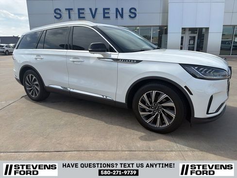 Used 2025 Lincoln Aviator 2WD w/ Equipment Group 101A image 2