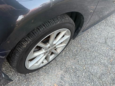 Used 2011 Lexus CT 200h image 27