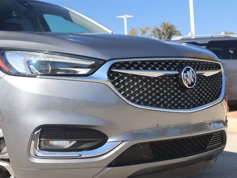 Used 2020 Buick Enclave Avenir w/ Avenir Technology Package image 3