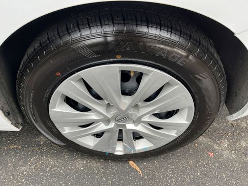 Used 2025 Nissan Sentra S image 28